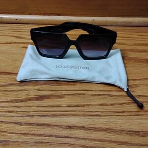 LV Black Gradient Sunglasses